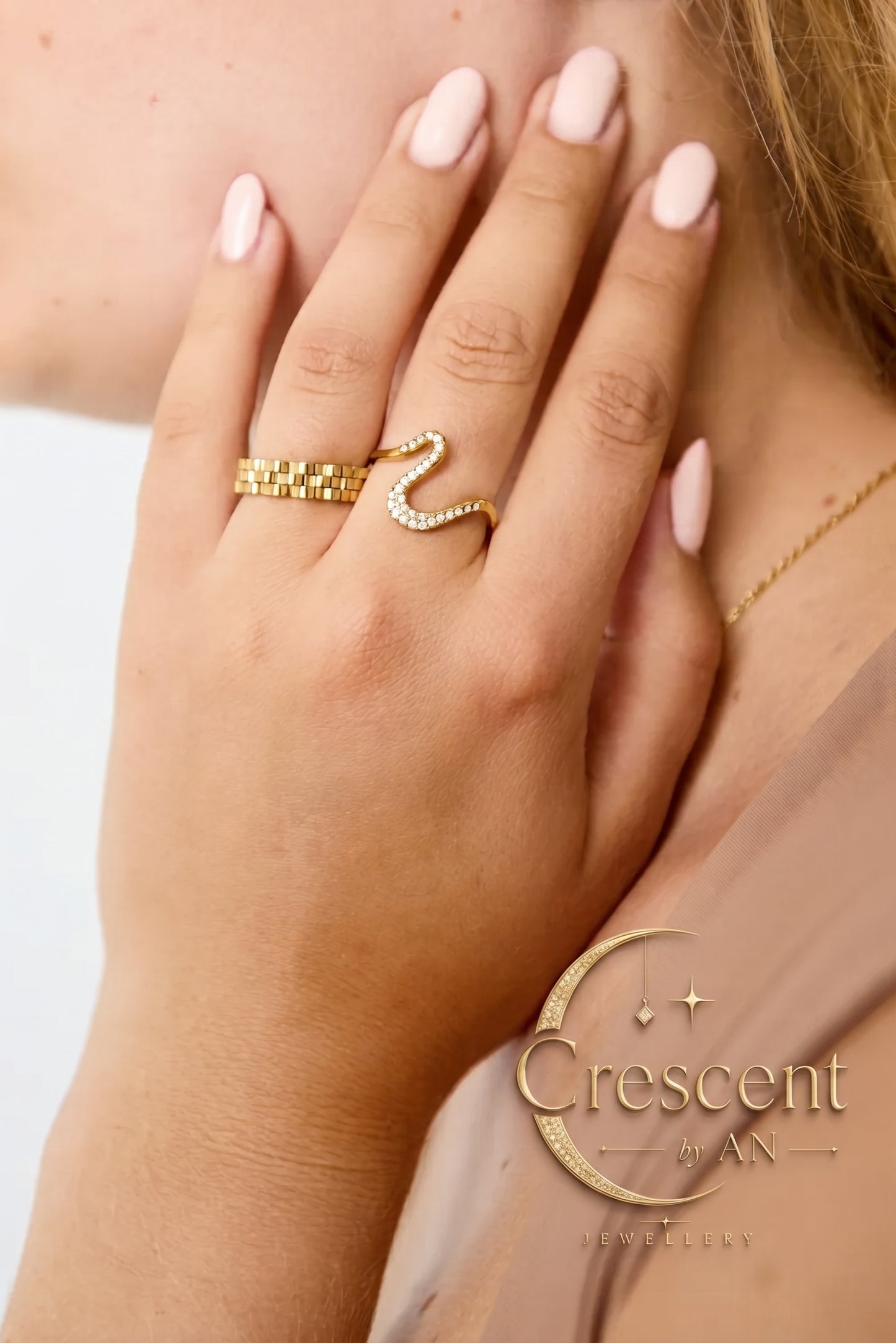 Minimalist Wavy Line Rhinestone Adjustable Ring